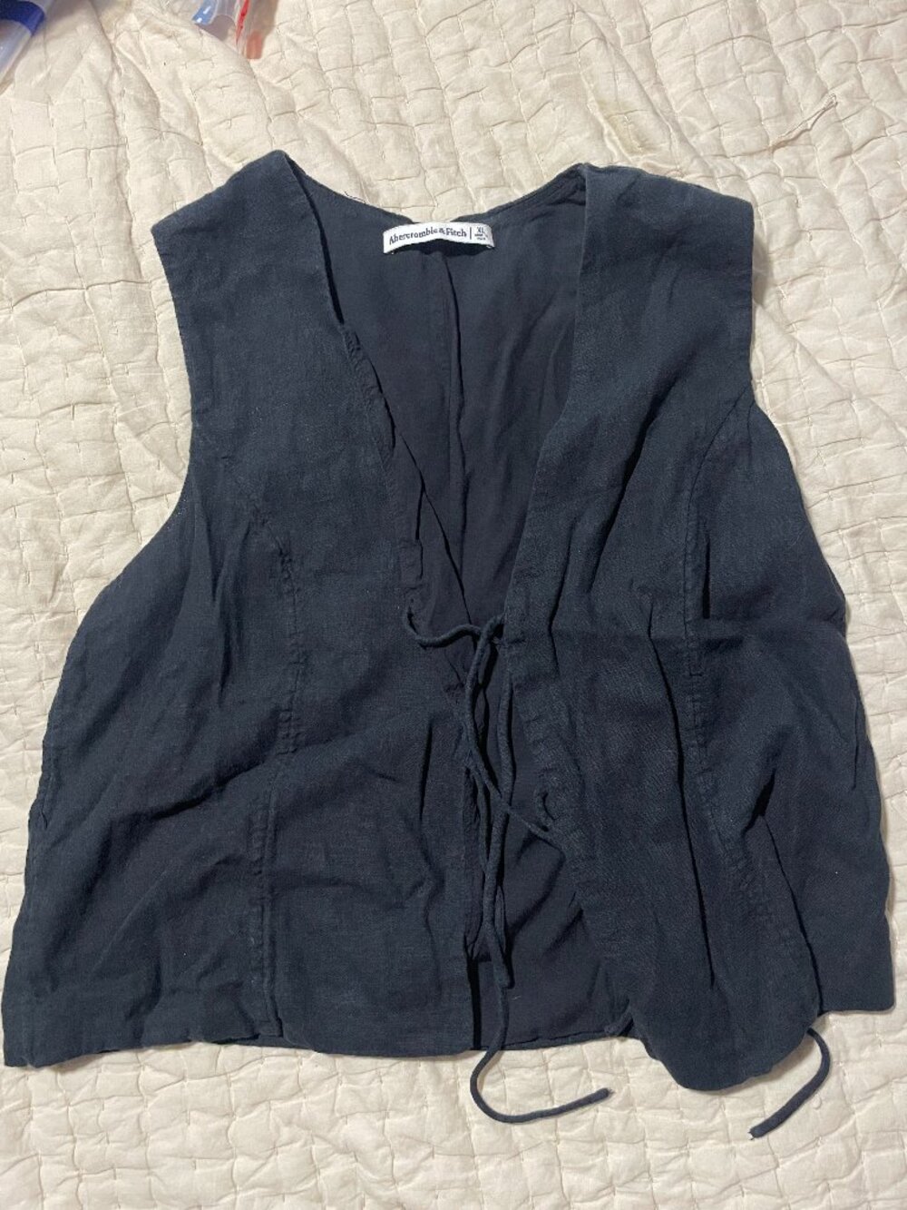 Abercrombie tie front vest top